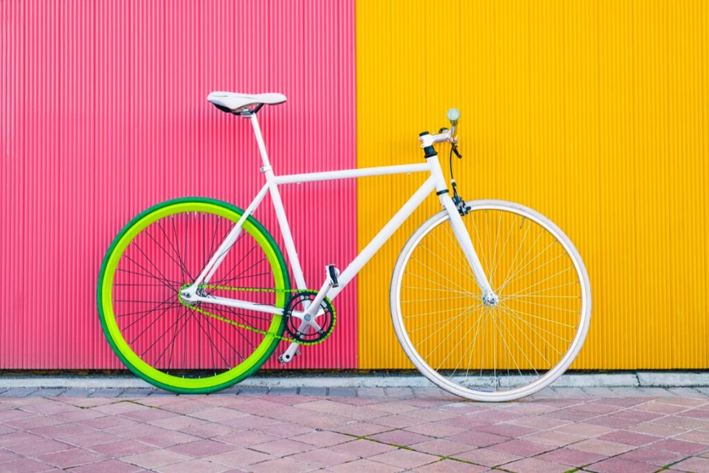 Rower stał się nieodłącznym towarzyszem wielu z nas, zarówno w codziennych dojazdach do pracy, jak i podczas weekendowych wycieczek
