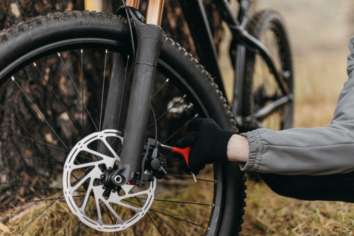 Rowerowa wyprawa wokół Polski: jak się przygotować i dlaczego warto ubezpieczyć rower?